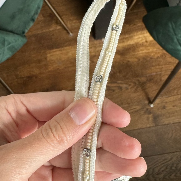 Moyna Hand beaded Bridal Bag - Picture 4 of 6